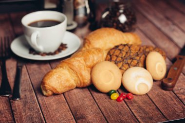 Kurabiyeler tatlı kahvaltı çayı tatlı içmek