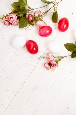 Noel çiçekleri yumurta süsleme arka plan hafif Paskalya