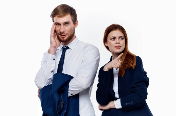 Uomo e donna lavoro colleghi funzionari ufficio professionale — Foto Stock