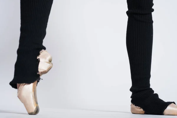 Ballerina feet dance performance flexibility elegant — Stock Photo, Image