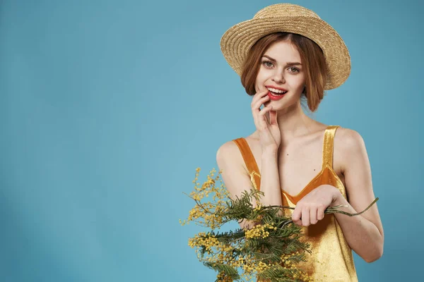 Söt Kvinna Bukett Blommor Kvinnors Dag — Stockfoto