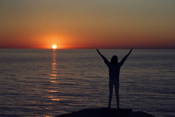 Silhouette Féminine Près Mer Coucher Soleil Photo Haute Qualité — Photo