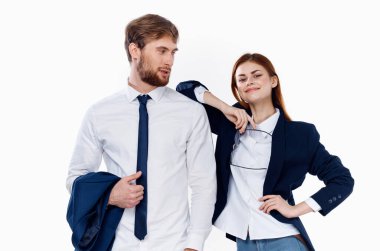 Takım elbiseli erkek ve kadın finans müdürlüğü