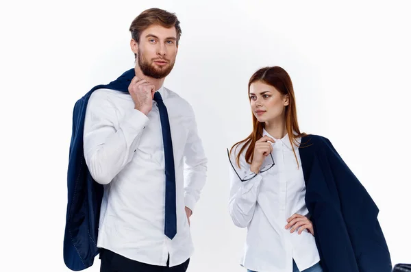 Uomini e donne d'affari in giacca e cravatta ufficio finanziario comunicazione — Foto Stock