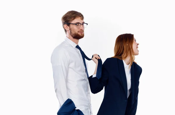 スーツを着た男女が働く同僚のコミュニケーション起業家 — ストック写真