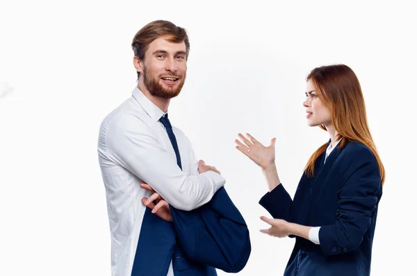 Férfi és nő munka kollégák kommunikáció pénzügy munka iroda — Stock Fotó
