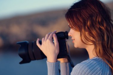 Kadın doğa fotoğrafçısı profesyonel doğa seyahati