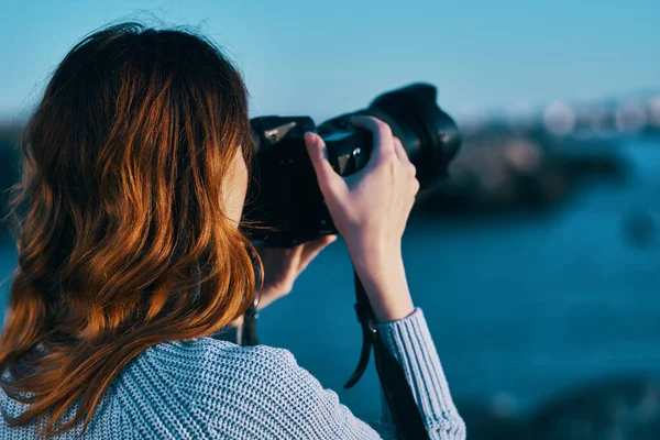 Mulher caminhante paisagem natureza viagens férias profissional — Fotografia de Stock