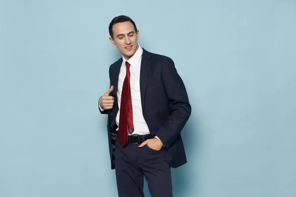 Homem de negócios em um terno auto-confiança chefe executivo — Fotografia de Stock