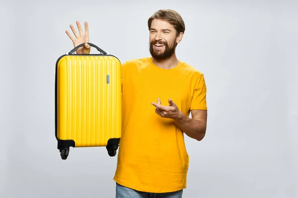 Brodatego człowieka bagażu pasażera podróży odizolowane tło — Zdjęcie stockowe