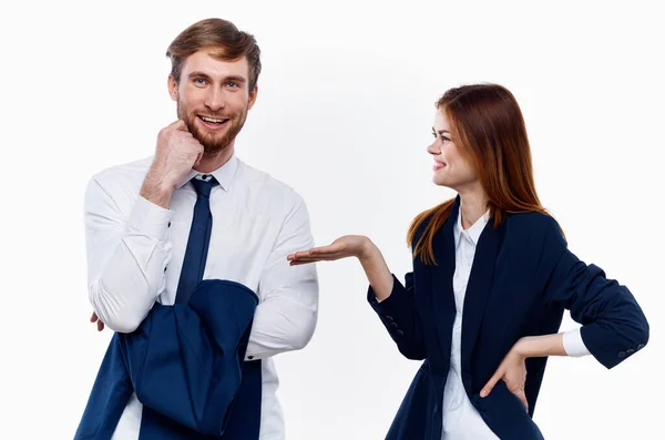 Hombre y mujer trabajo colegas comunicación finanzas trabajo oficina — Foto de Stock