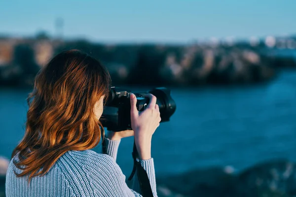 Woman outdoors and professional camera rocky mountains landscape fresh air — Stock Photo, Image