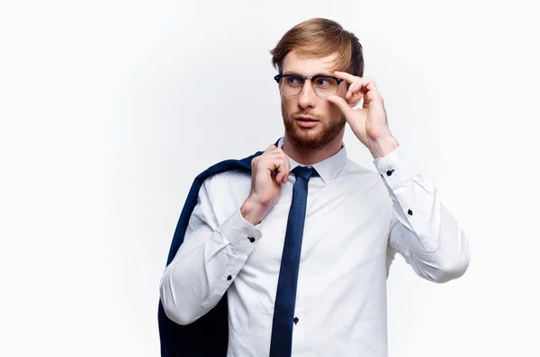 Бізнесмен з піджаком над плечима в окулярах упевненість чиновник — стокове фото