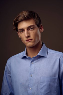 İş adamı gömleği kendine güven yöneticisi