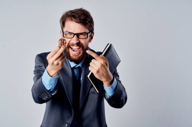 İş elbisesi finansörü Bitcoin kripto para ekonomisi