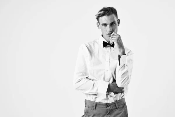 Man in white shirt bow tie self confidence studio — Stock Photo, Image