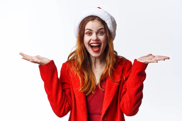 Bonita mujer en santa hat vacaciones navidad diversión emoción — Foto de Stock