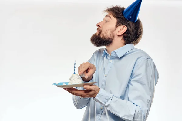 Hombre Con Una Gorra Cabeza Con Pastel — Foto de Stock