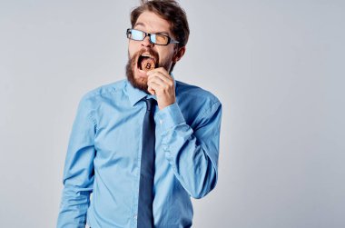 erkek finansörler kripto para birimi bitcoin yatırım finansmanı