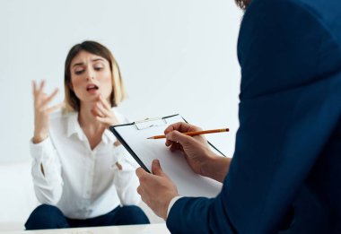 Bir psikologla iletişim. Terapi sorunları. Hastanın teşhisi.