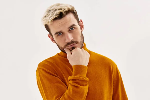 Man mode kapsel trui levensstijl mannen kleding — Stockfoto