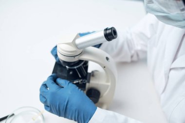 Laboratuvar mikroskobu biyoteknoloji araştırma çalışması