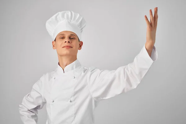 Chef gesticolando con le mani cucina professionale — Foto Stock