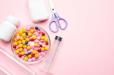 ilaç, ilaç, ilaç, pembe arka plan.