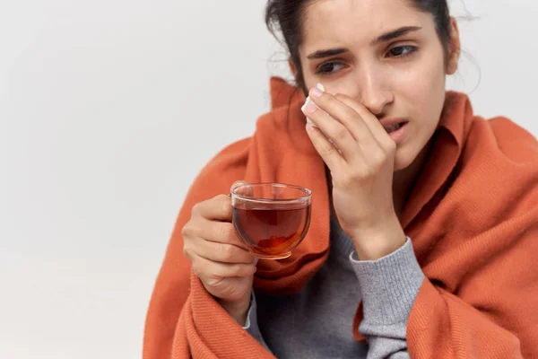 cold woman infection health problems at home