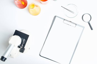 Kimyasal çözümler laboratuvar tıbbı masaüstü