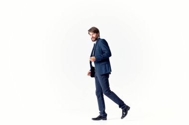 Hafif arka planda poz veren iş adamları. Yüksek kalite fotoğraf