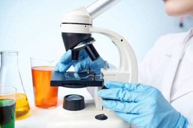 Mikroskop yakın plan biyoteknoloji meslek bilimi