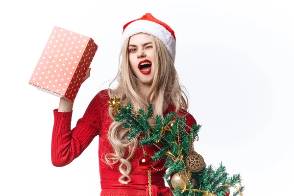Hezká žena hračky vánoční stromeček dárky Vánoce — Stock fotografie