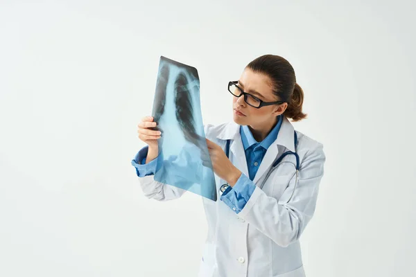 Médico profissional de radiografia exame de saúde hospitalar — Fotografia de Stock