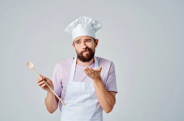 Chef Masculino Avental Branco Com Boné Cabeça Com Uma Colher — Fotografia de Stock