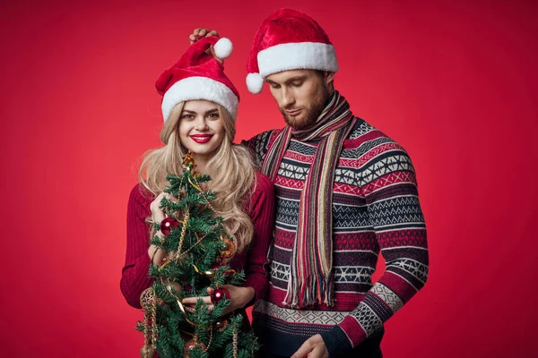 Familie junges Paar im neuen Jahr Kleidung zusammen Romantik Weihnachten — Stockfoto