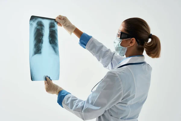 Ärztin weißer Mantel medizinische Bilder Krankenhaus Gesundheit — Stockfoto