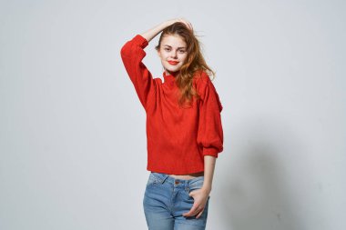 Güzel kadın poz veriyor. Yüksek kalite fotoğraf