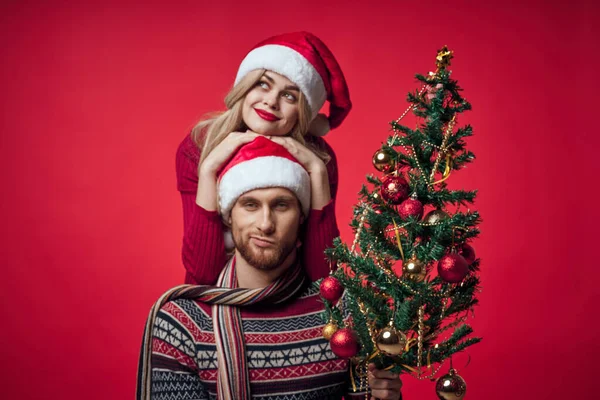 Alegre jovem casal Natal férias juntos estilo de vida — Fotografia de Stock