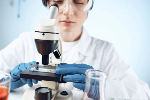 Teknik forskning laboratorium mikrobiologi vetenskap — Stockfoto