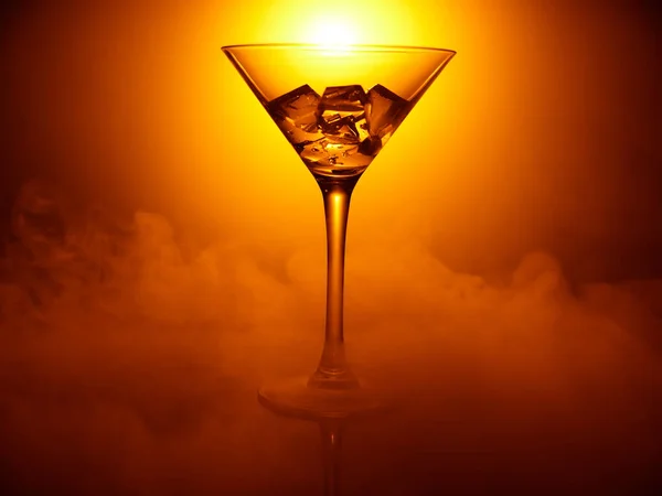 Ijsglas alcoholische drank cocktail club feest — Stockfoto