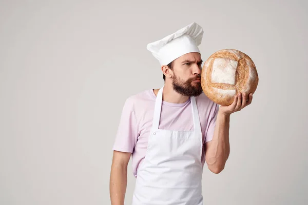 Panettiere Maschio Grembiule Bianco Con Pane Mano — Foto Stock