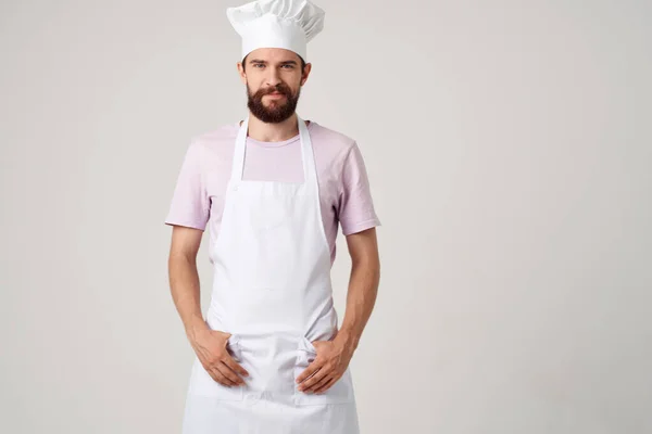 Chef masculino uniforme cocina restaurante trabajo industria — Foto de Stock
