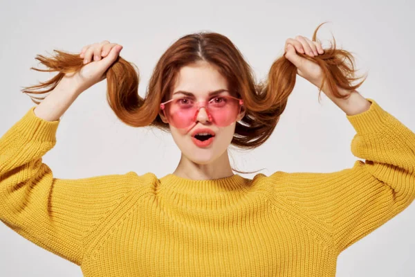 Woman in a yellow sweater hairstyle fashion glasses isolated background — Stock Photo, Image