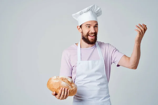 Uomo Grembiule Bianco Con Pane Mano — Foto Stock