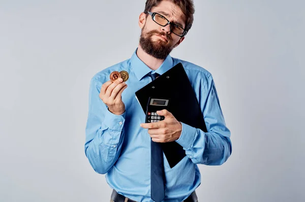 Hombre Emocional Con Bitcoin Foto Alta Calidad — Foto de Stock