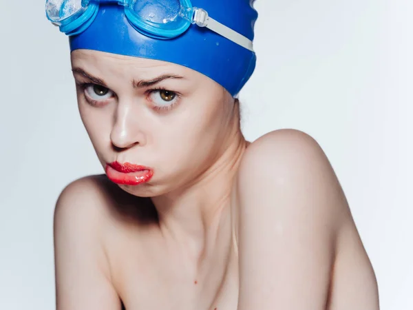 Atlética mujer en una gorra de natación profesional — Foto de Stock