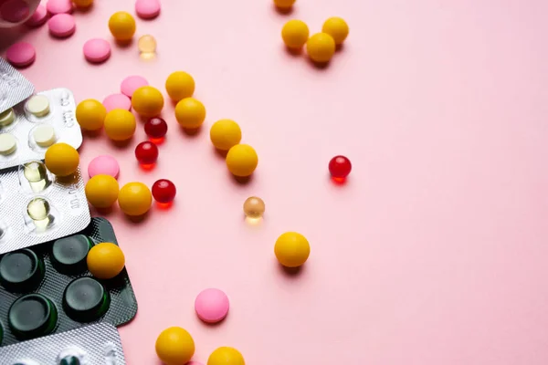 Pilulky v balení léky na úlevu od bolesti zdraví — Stock fotografie