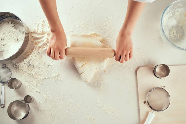 Deg skrivbord matlagning kök ingredienser pizza pasta — Stockfoto