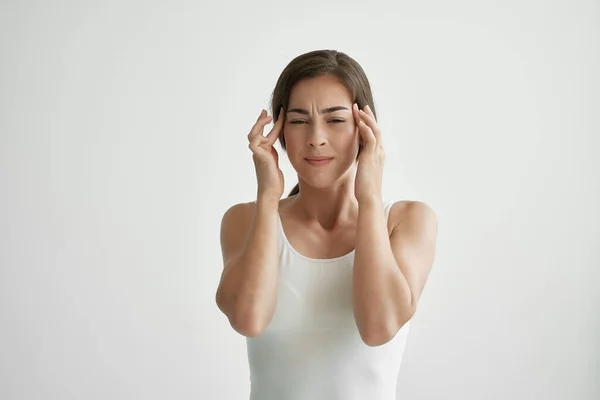 Mujer con dolor de cabeza frío problema de tratamiento depresión — Foto de Stock